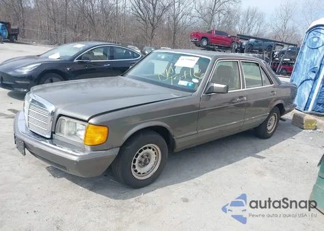 1984 Mercedes-Benz 380 Se z USA, uszkodzony, nr VIN WDBCA32A9EA062482